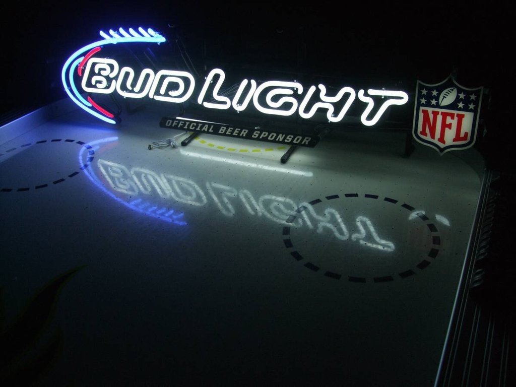NEON LIGHT BUDWEISER BUD LIGHT GREEN BAY PACKERS FOOTBALL BEER JERSEY CAP SIGN 1 