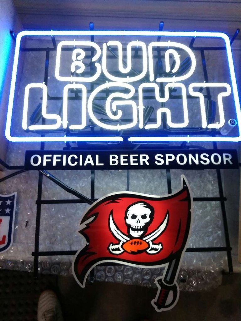 Bud Light Tampa Bay Buccaneers Sports Neon Sign Bar Sign Neon Light
