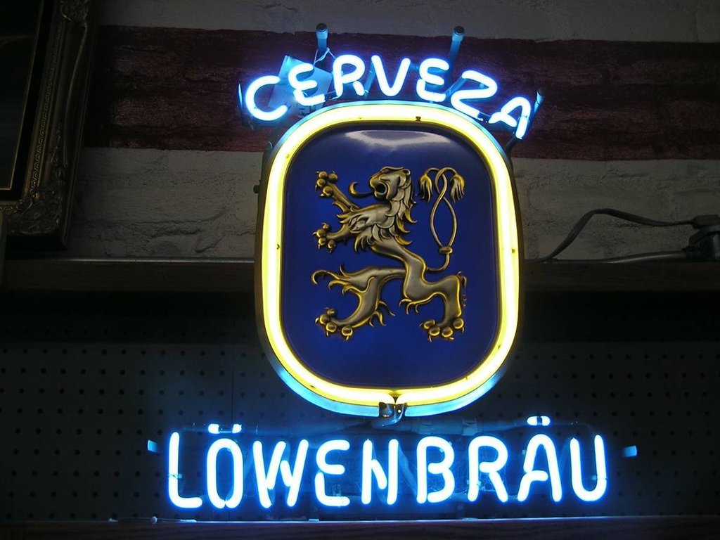 Cerveza Lowenbrau Neon Sign Neon Light