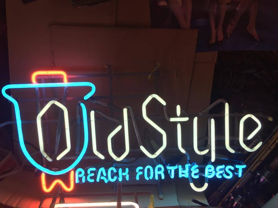 Old Style Beach For The Best Neon Sign Bar Sign Neon Light
