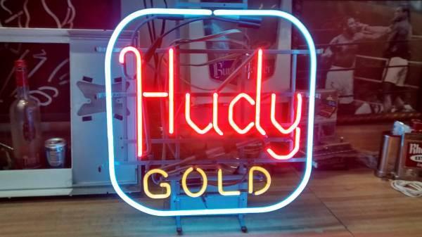 Hudy Gold Cincinnati Neon Sign Neon Light